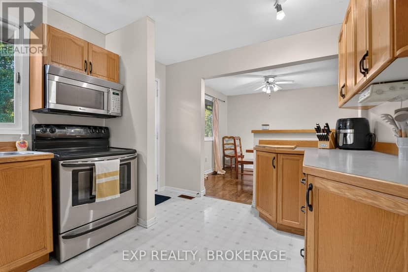 920 Safari Drive — photo 12 of 40