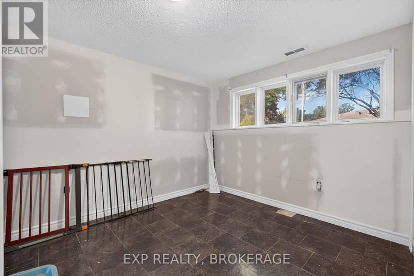 920 Safari Drive — photo 28 of 40