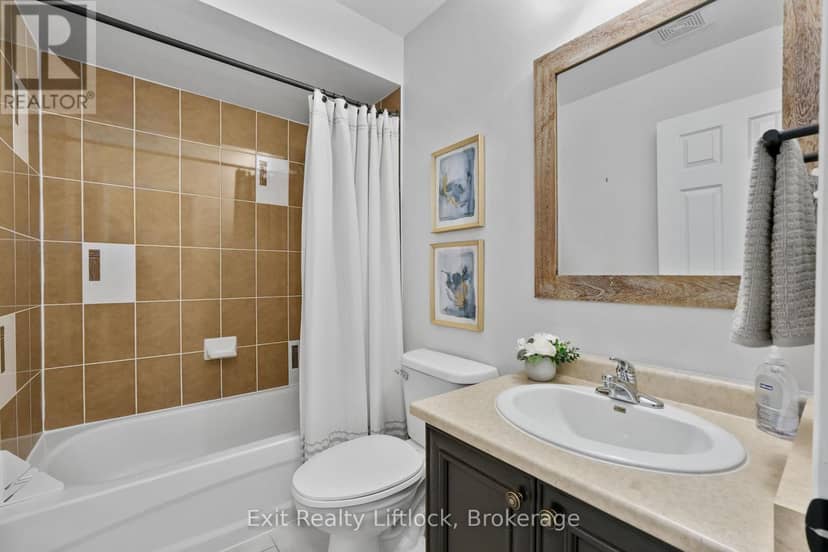 629 Tully Crescent — photo 17 of 40