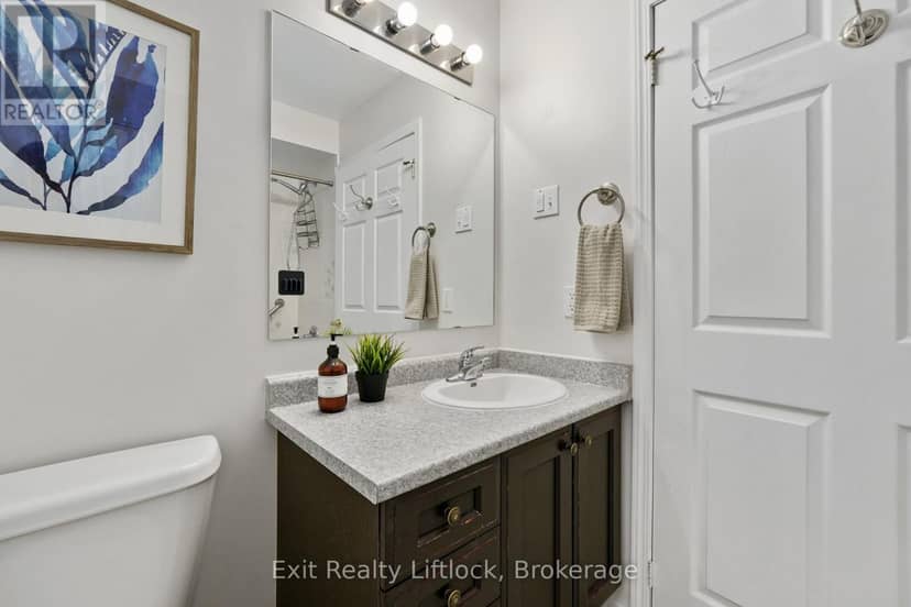 629 Tully Crescent — photo 24 of 40