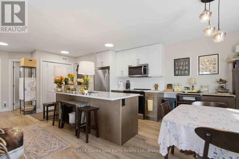 302-20 Hillside Meadow Drive, Quinte West, photo 3