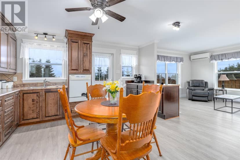 24 Meetinghouse Road, Pouch Cove, photo 8