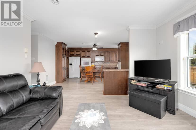 24 Meetinghouse Road, Pouch Cove, photo 5