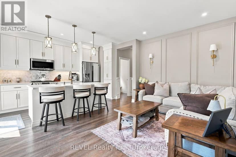 136 Acacia Road — photo 13 of 38
