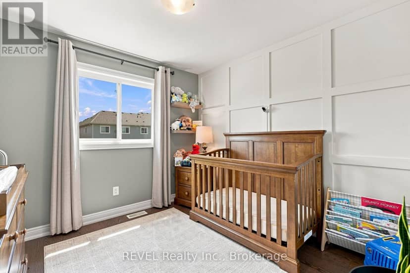 136 Acacia Road — photo 22 of 38