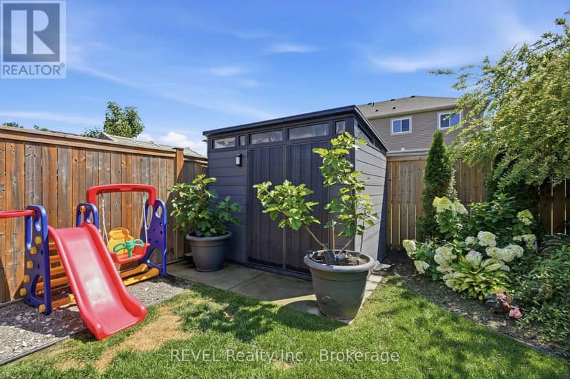 136 Acacia Road — photo 31 of 38