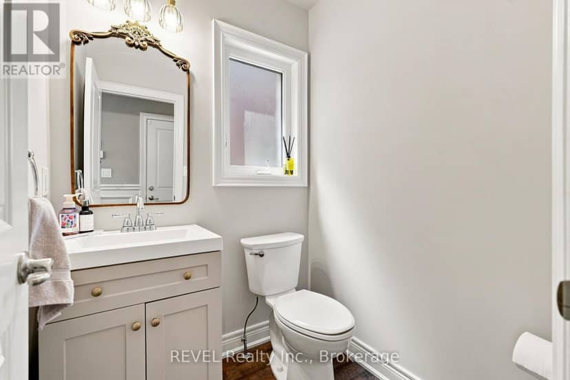 136 Acacia Road — photo 6 of 38