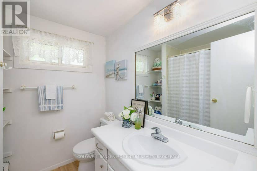 121 Dorothy Street — photo 20 of 37