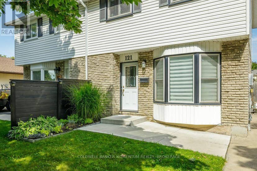 121 Dorothy Street — photo 6 of 37