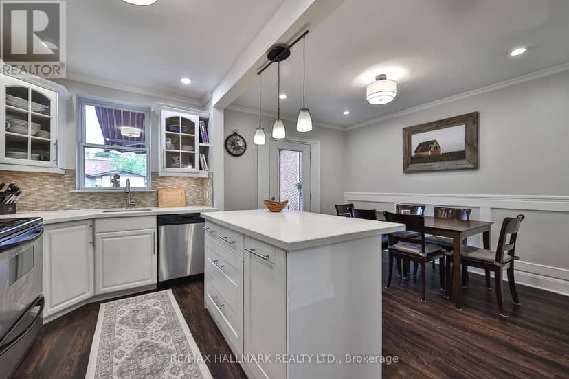 278 Woburn Avenue — photo 11 of 40