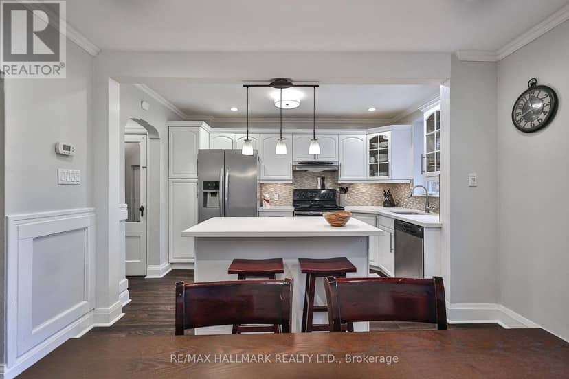 278 Woburn Avenue — photo 14 of 40