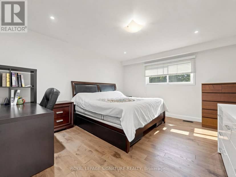 31 Tollerton Avenue — photo 14 of 40