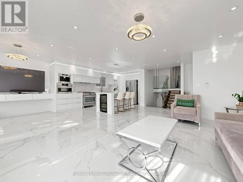 31 Tollerton Avenue, Toronto, photo 5