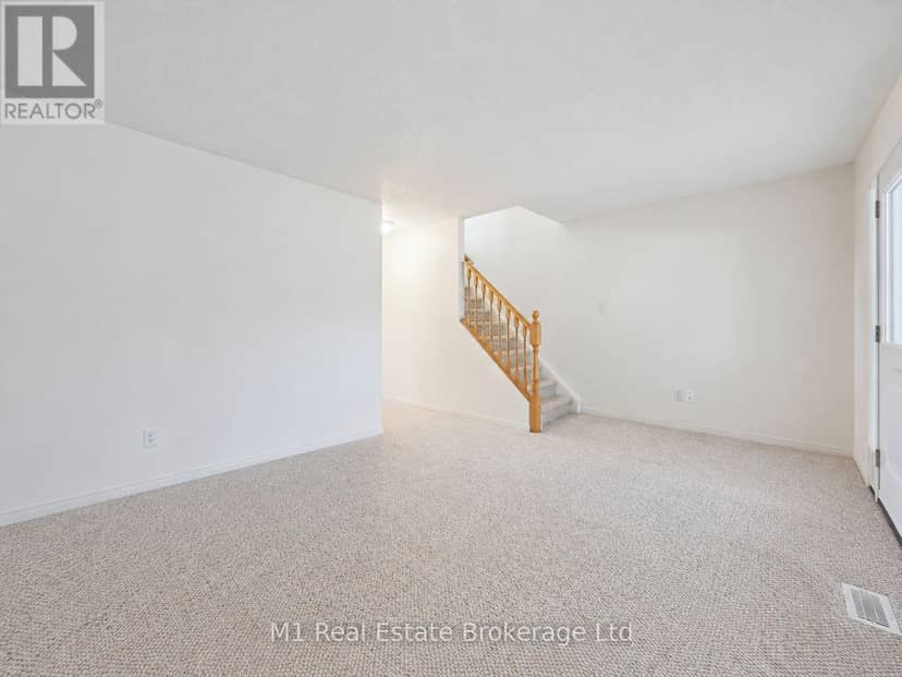 55 - 426 Grange Road — photo 8 of 32