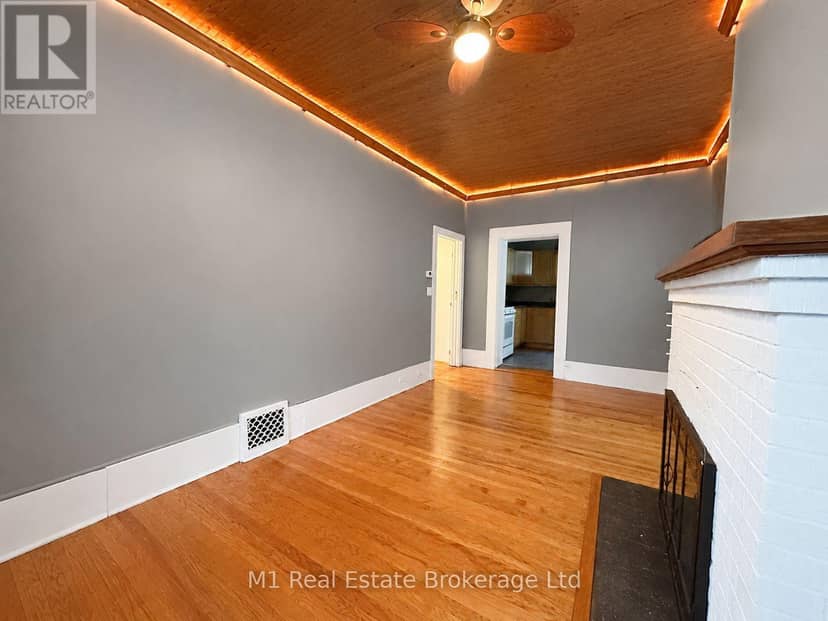 223 St. George Street E — photo 11 of 20