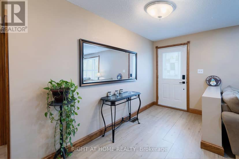 511 Woodcrest Avenue — photo 6 of 40