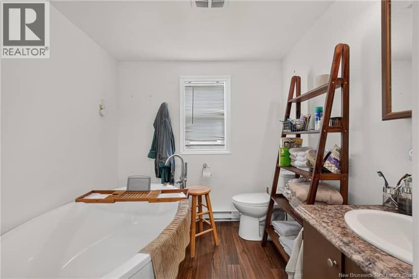 33 Glenview Drive — photo 11 of 25