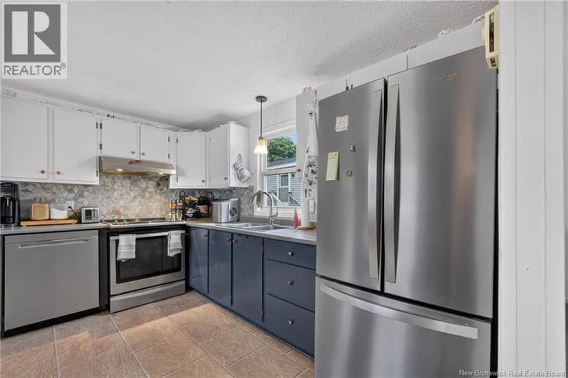 33 Glenview Drive — photo 4 of 25
