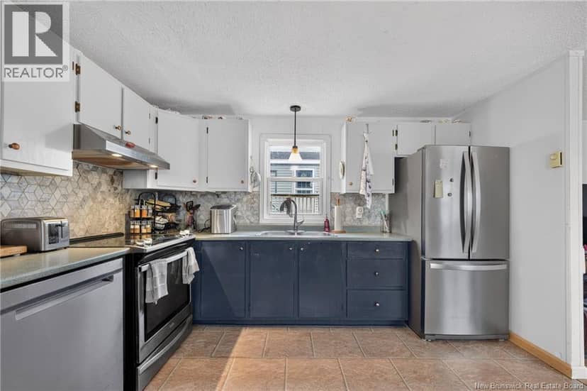 33 Glenview Drive — photo 6 of 25