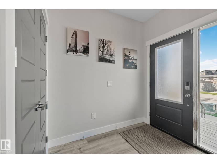 387 West Haven DR, Leduc, photo 2