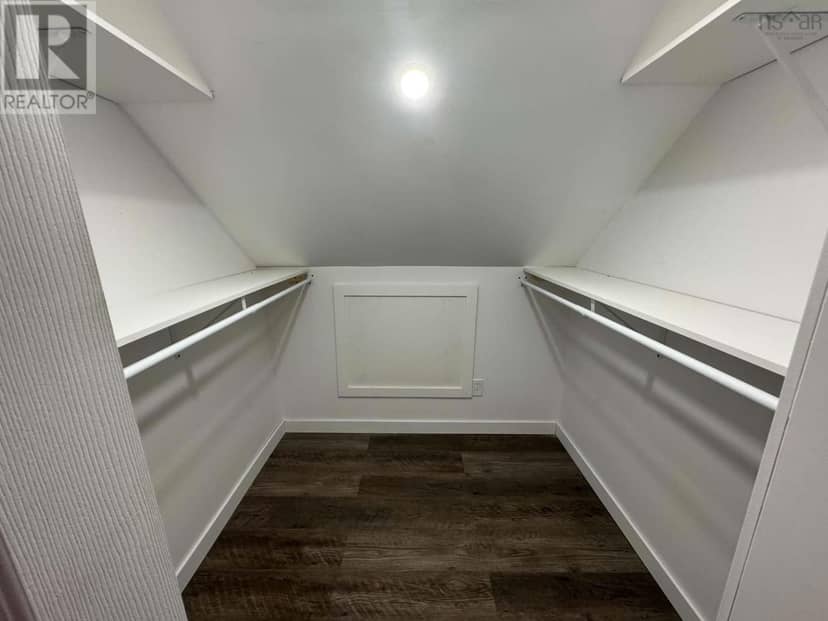 1057 George Street — photo 13 of 18