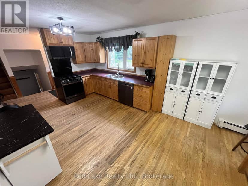 8 John Street, Ear Falls, photo 8