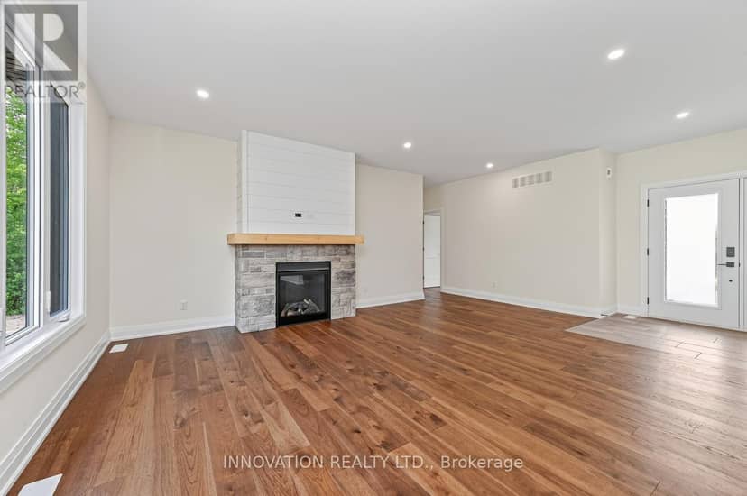 3249 Elizabeth Street — photo 9 of 33