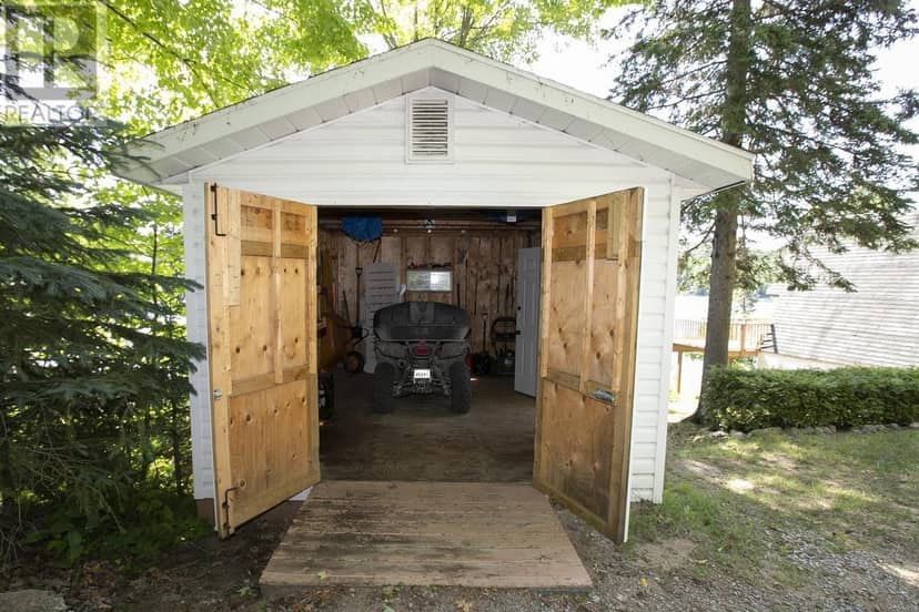 Lot 24 Devil's Lake — photo 31 of 37