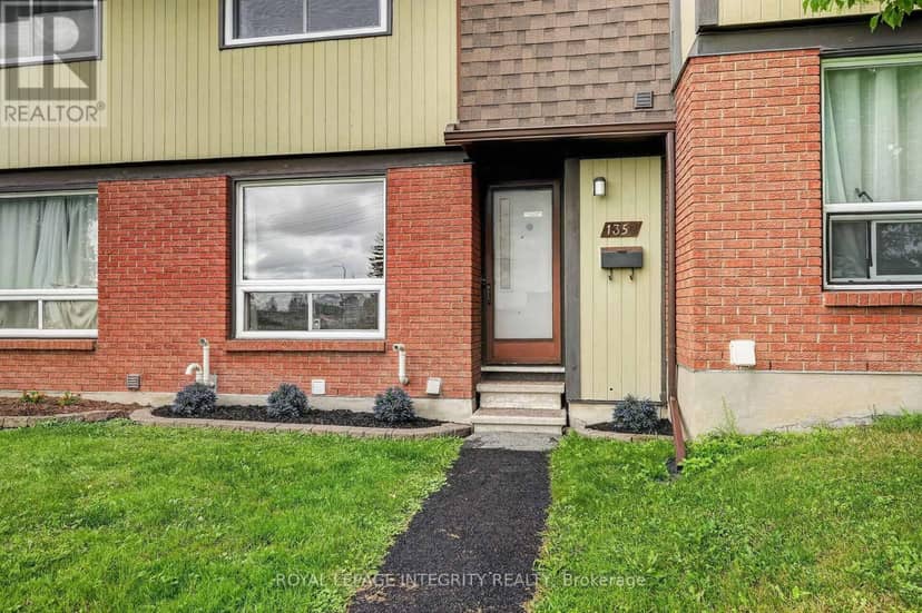 1352 Bakker Court, Ottawa, photo 2