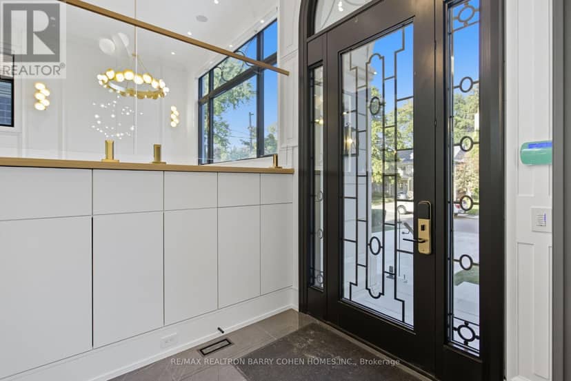 14 Glen Cedar Road — photo 2 of 40