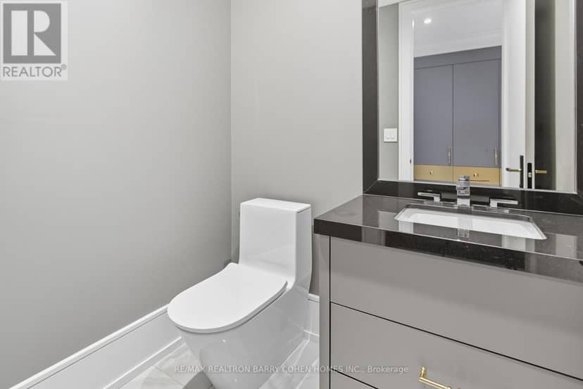 14 Glen Cedar Road — photo 22 of 40