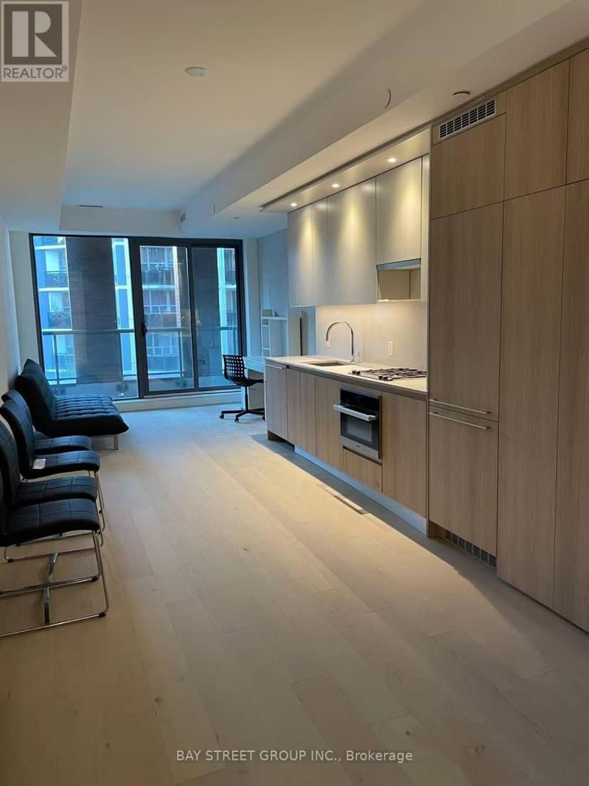 407 - 81 Wellesley Street E — photo 5 of 18