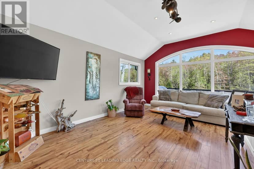 2996 Moynes Road — photo 12 of 40