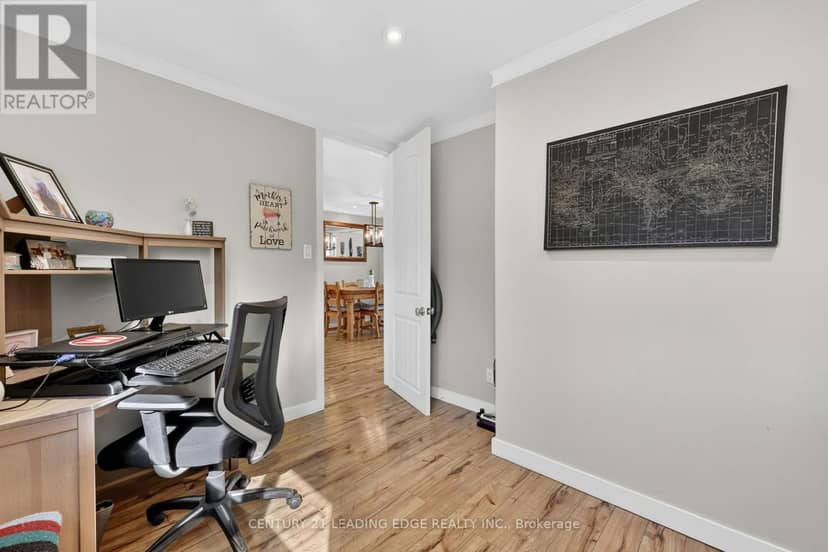 2996 Moynes Road — photo 17 of 40