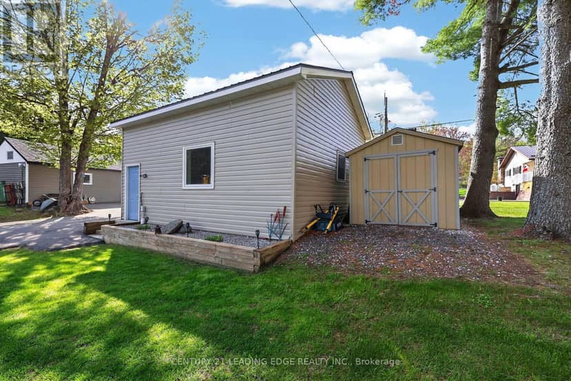 2996 Moynes Road — photo 31 of 40