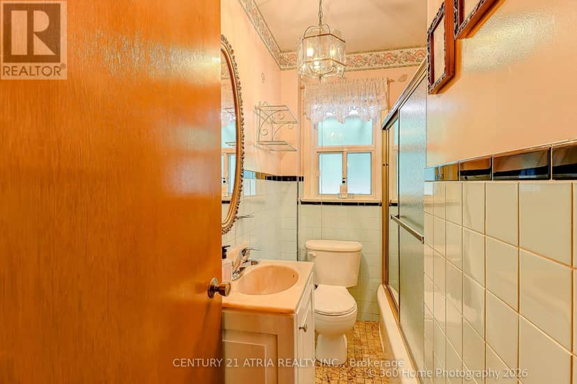 23 Tumpane Street — photo 11 of 24