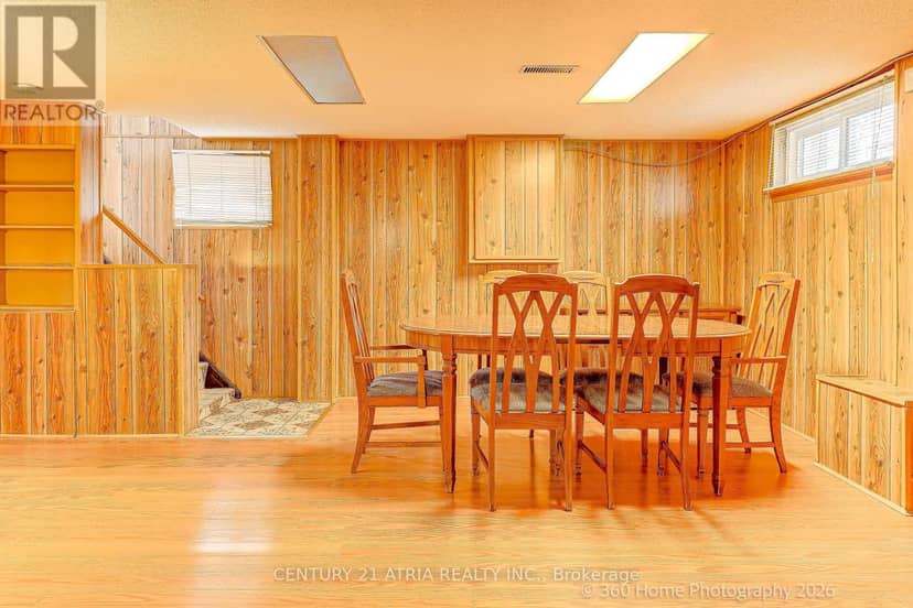 23 Tumpane Street — photo 14 of 24