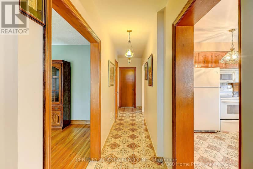 23 Tumpane Street — photo 3 of 24