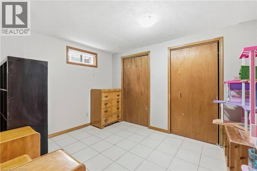 138 LIVINGSTON Avenue — photo 28 of 40