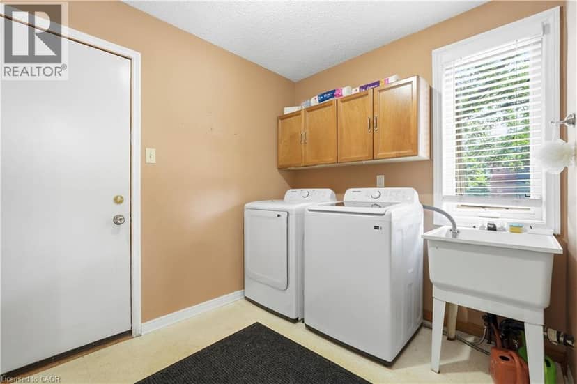 138 LIVINGSTON Avenue — photo 17 of 40