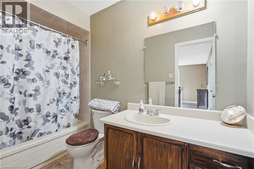 138 LIVINGSTON Avenue — photo 25 of 40