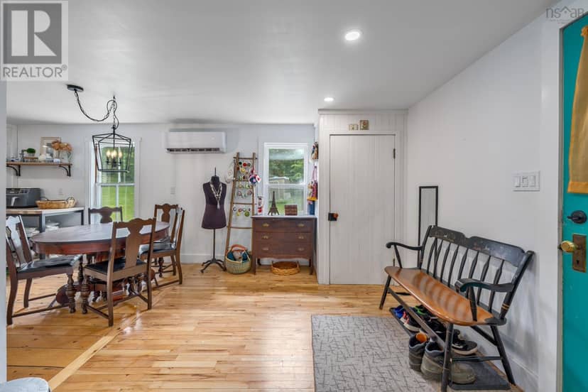 51 Shawmut Avenue — photo 9 of 34