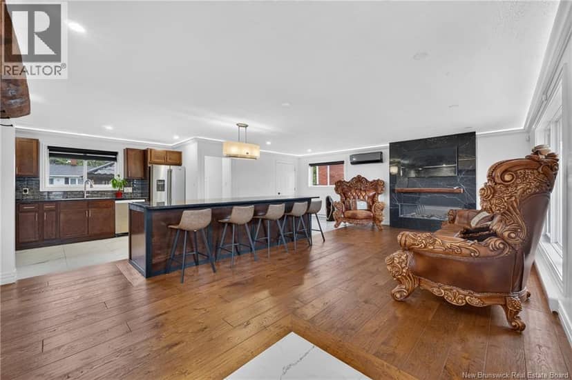 64 Athlone Avenue — photo 12 of 40
