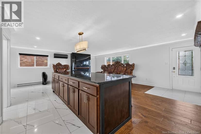 64 Athlone Avenue — photo 17 of 40