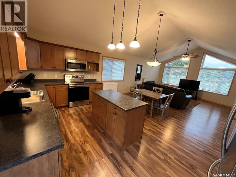 713 St Mary STREET, Esterhazy, photo 2