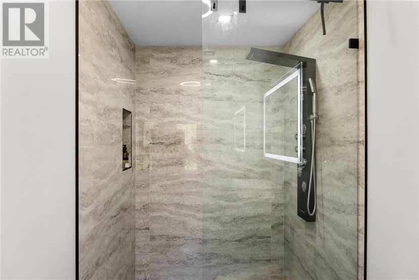 1836 Yorkshire Drive — photo 37 of 40