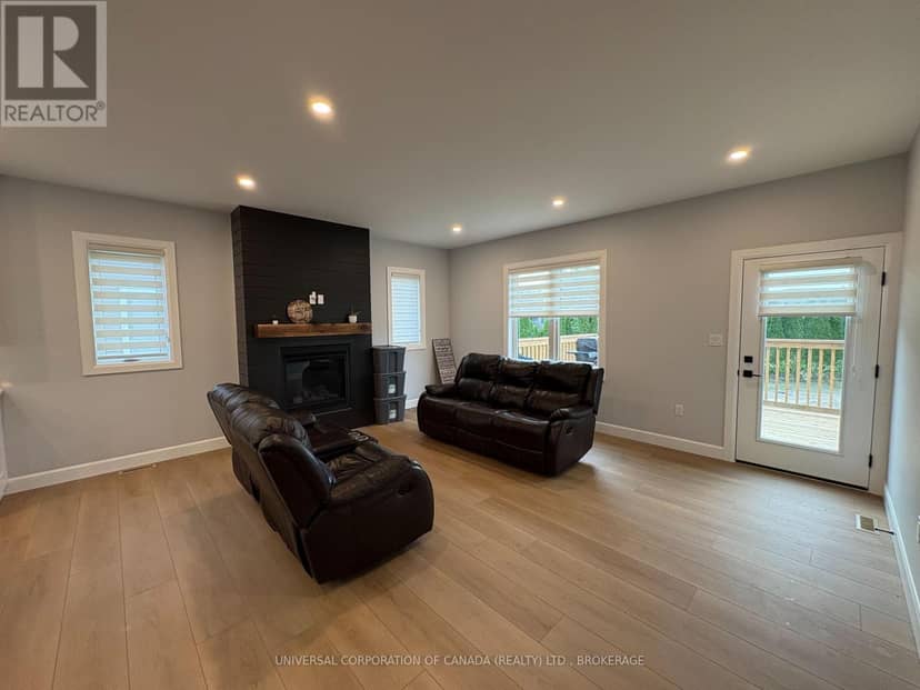 63 Rebecca Drive — photo 11 of 35