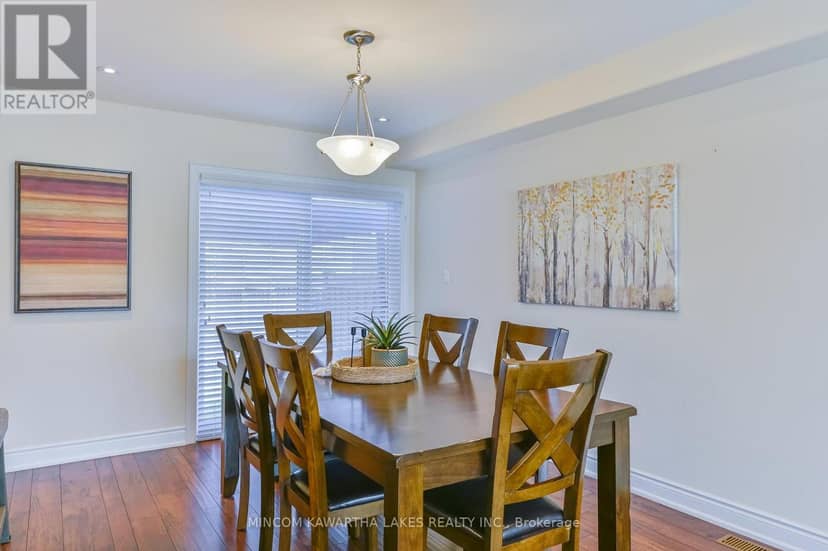 849 Broadway Boulevard — photo 11 of 40