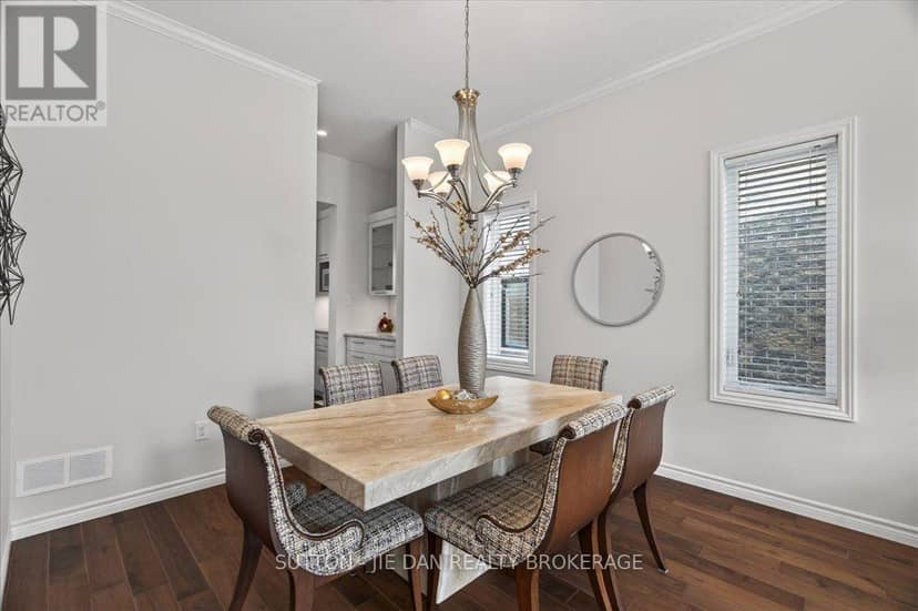 2361 Torrey Pines Way — photo 10 of 40