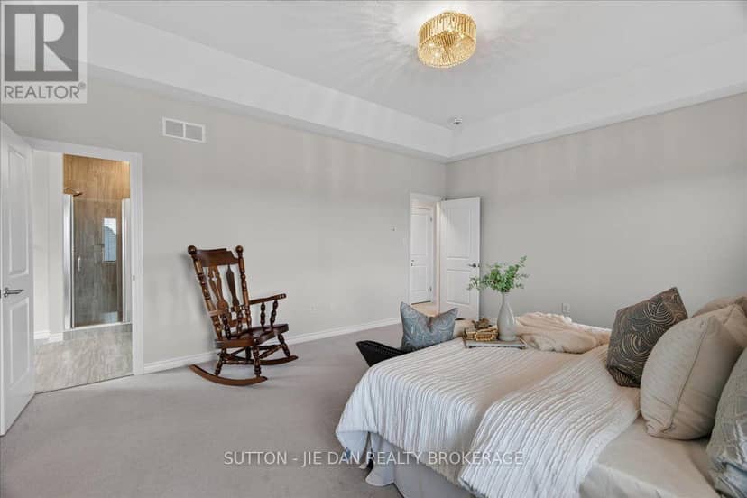 2361 Torrey Pines Way — photo 28 of 40
